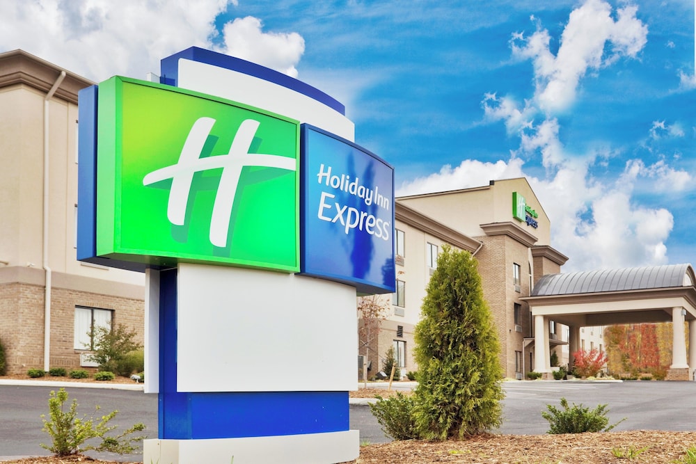 Holiday Inn Express Troutville - Roanoke North 5/60