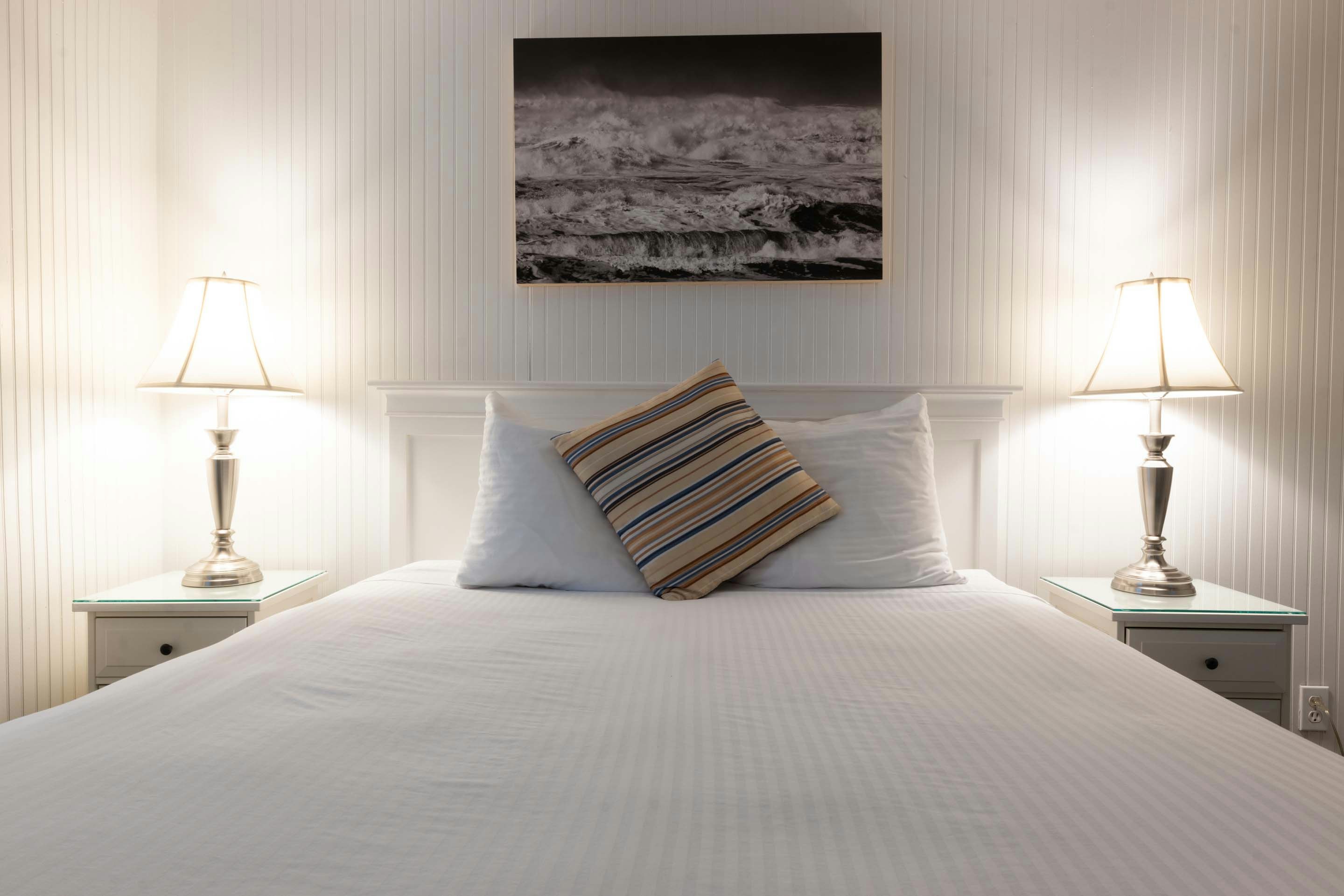 Cannon Beach Hotel Collection 18/39