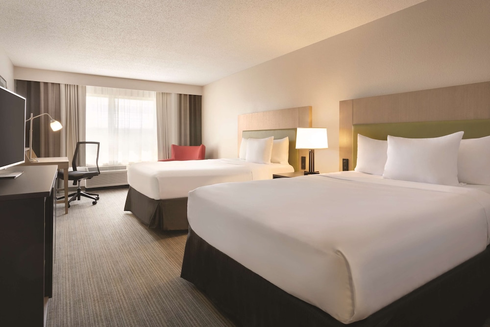 Country Inn & Suites by Radisson, Brooklyn Center, MN 10/30