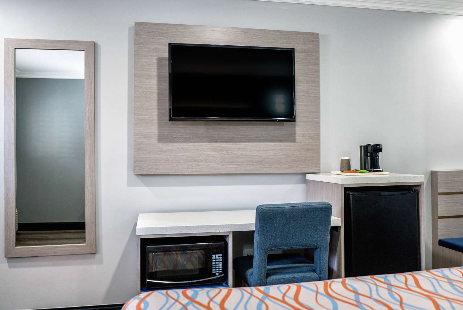 Travelodge Inn & Suites by Wyndham Bell Los Angeles Area 44/52