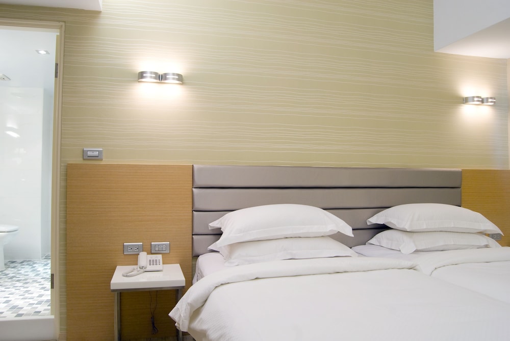 The Riverside Hotel Esthetics 34/60