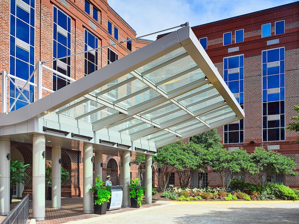 The Hotel At Auburn University 1/64