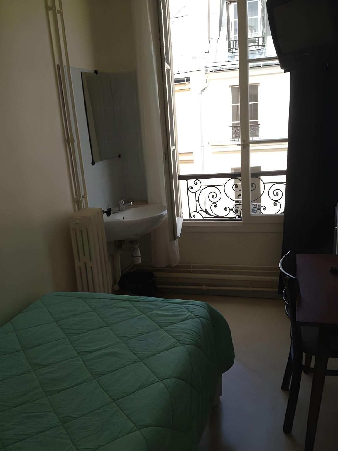 Economy, Single, Shared Bathroom