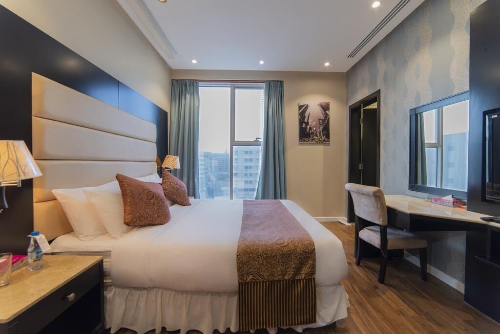 1 BEDROOM, APARTMENT