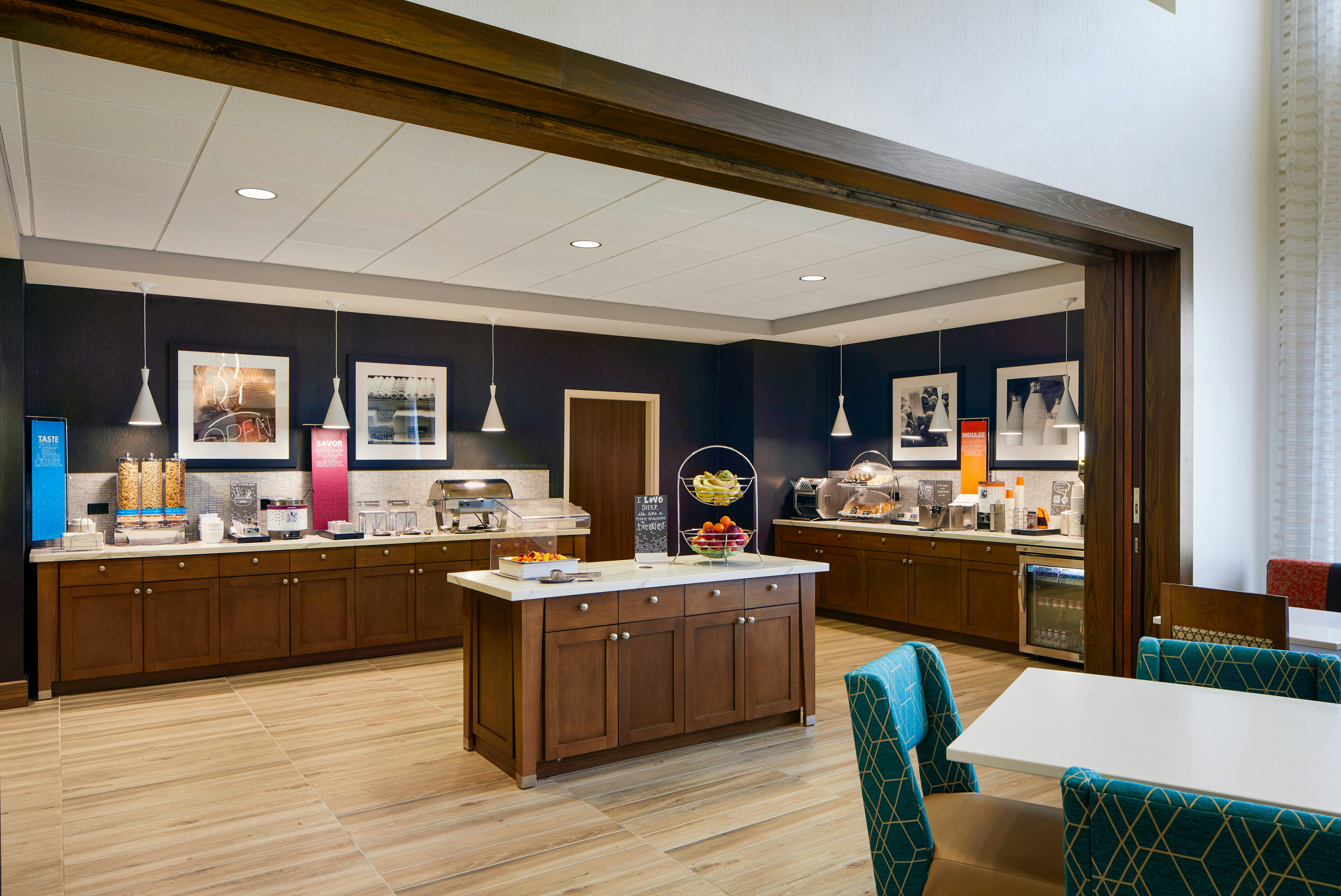 Hampton Inn & Suites Chicago/Waukegan Il 25/45