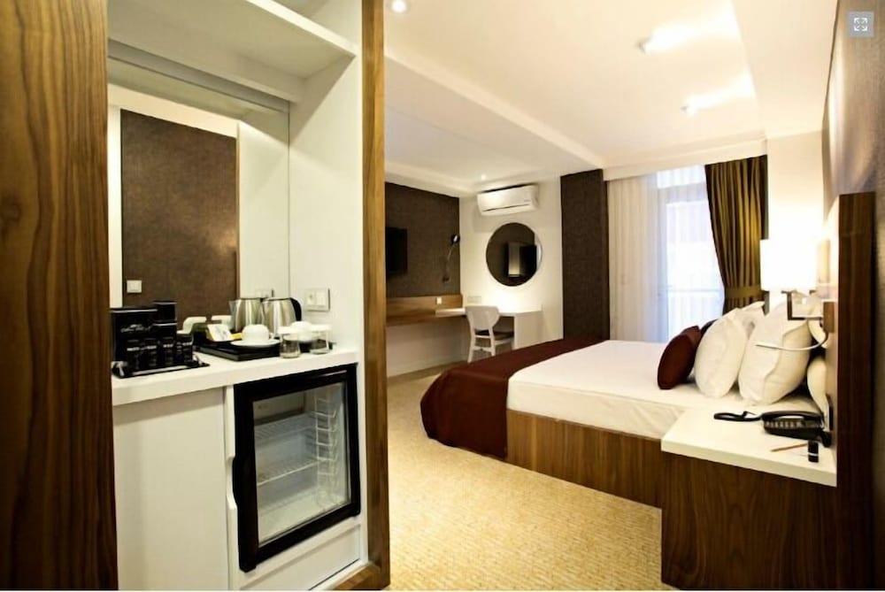 End Glory Hotel 49/49