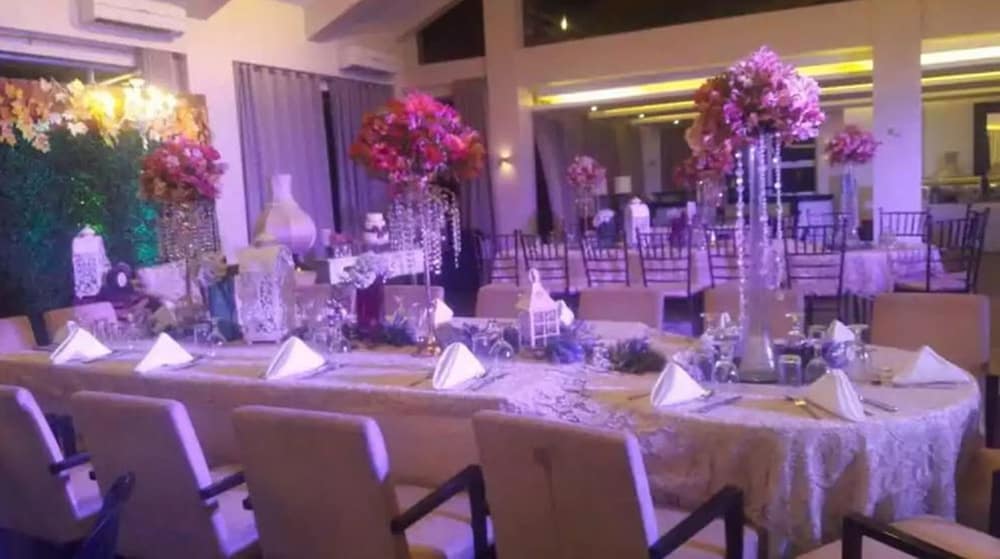 The Oriental Luxury Suites Tagaytay 36/50