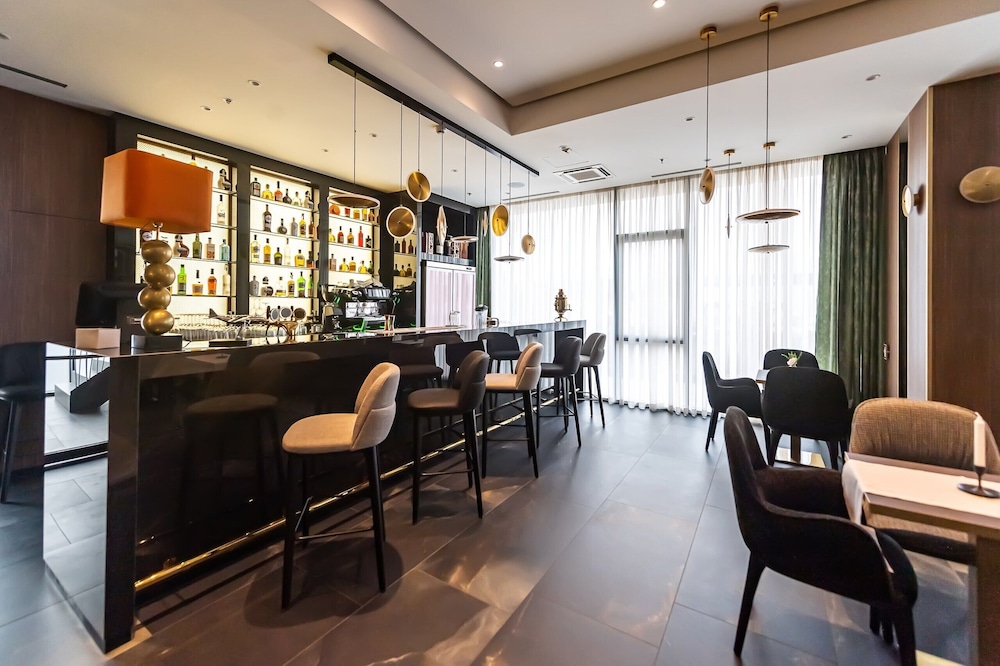 Sky Airport Hotel 43/61