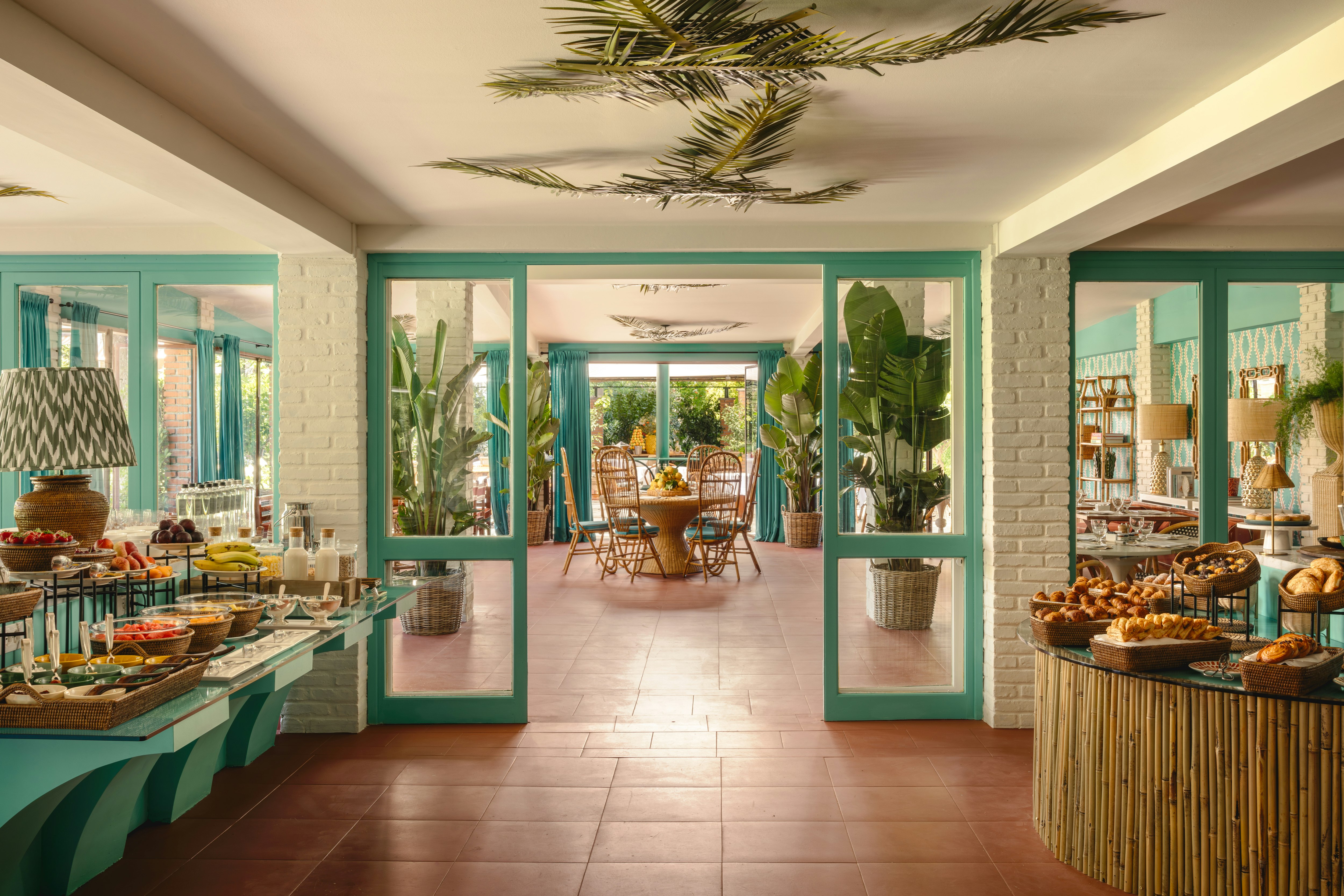 Hermitage Hotel And Resort 56/79