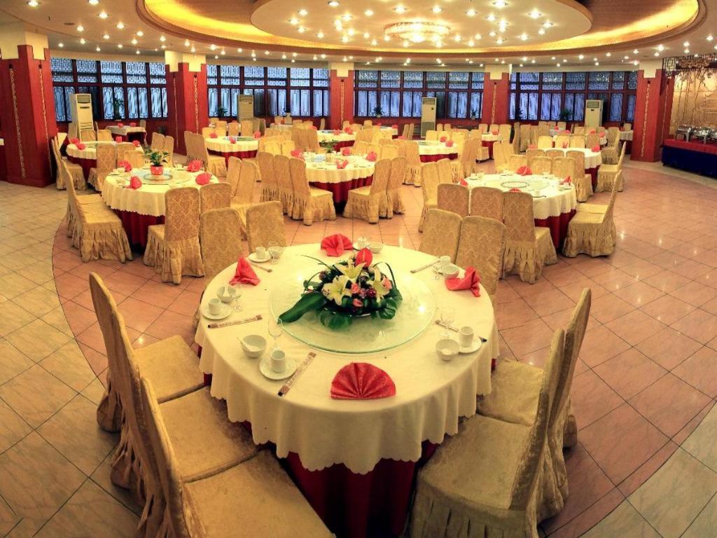 Hualian Hotel 33/50
