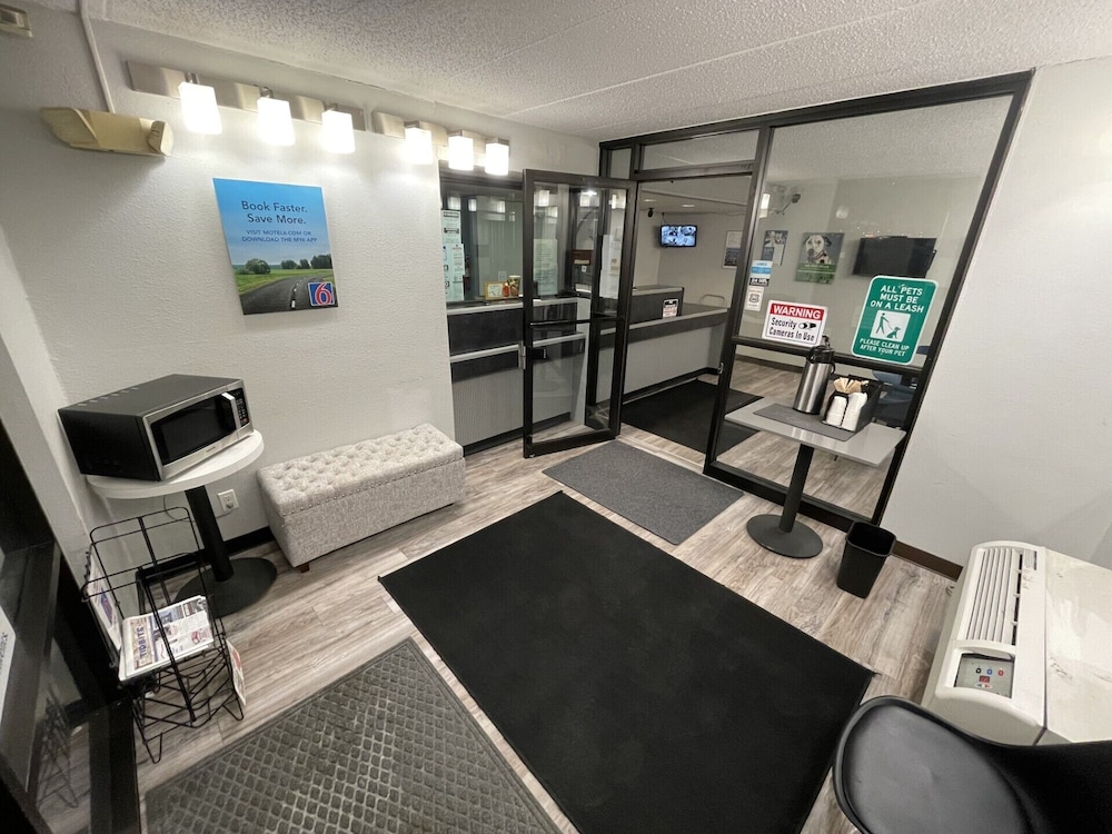 Motel6 Cedar Rapids, IA 10/25