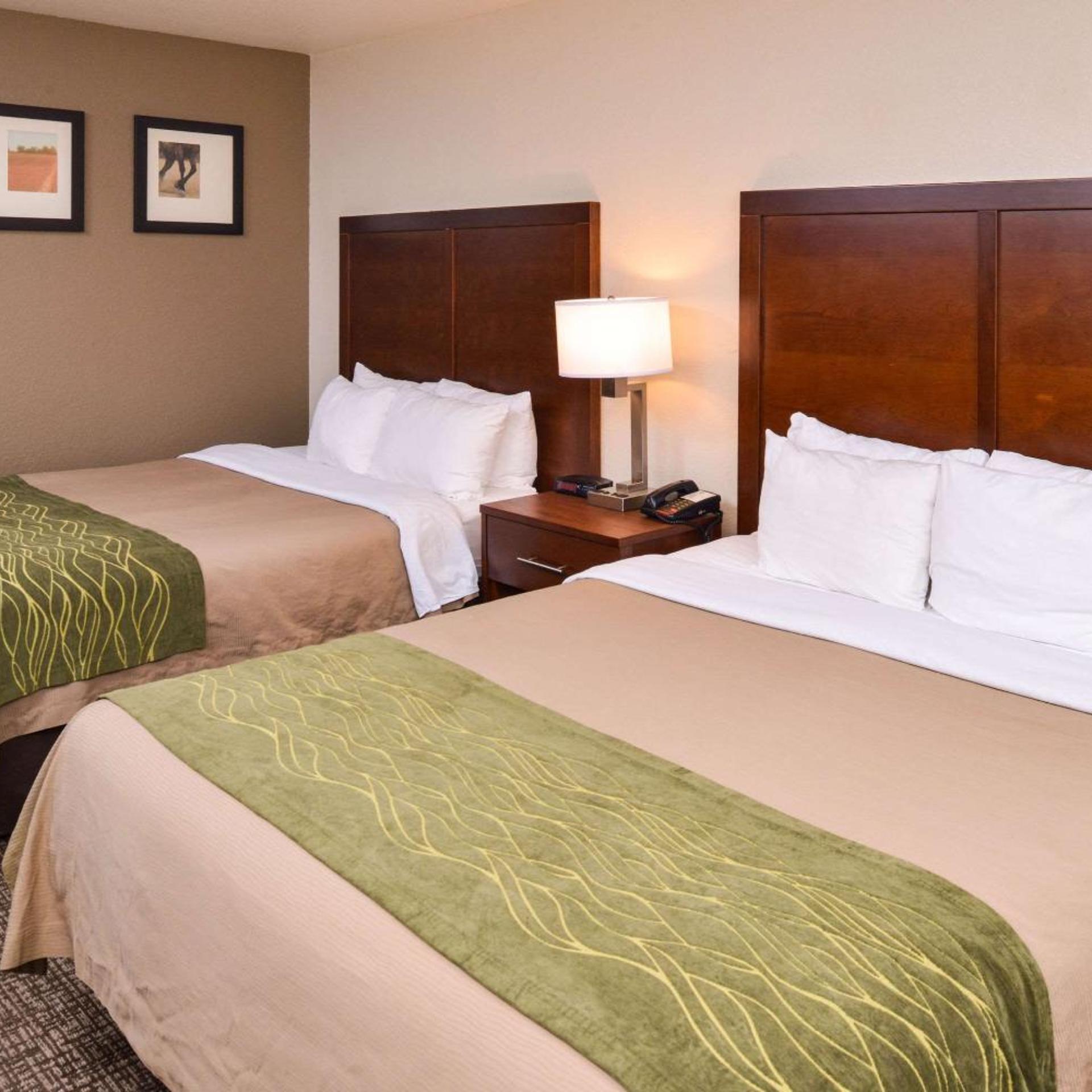 غرفة رباعية بسريرين كوين، Rancho Cordova Inn 3/6