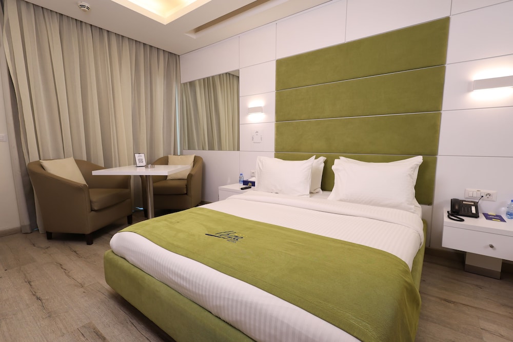 Ibiza hotel 9/50