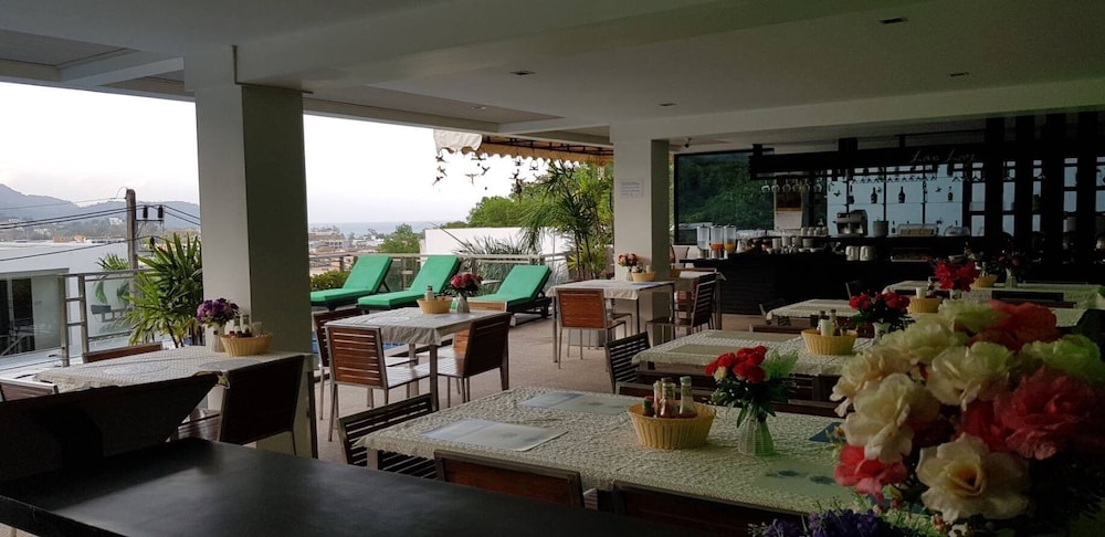Lae Lay Suites 50/62