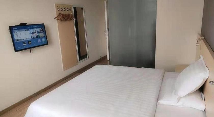 7 Days Inn (Guangzhou High-speed Railway Station Huijiang Metro Station) 22/37