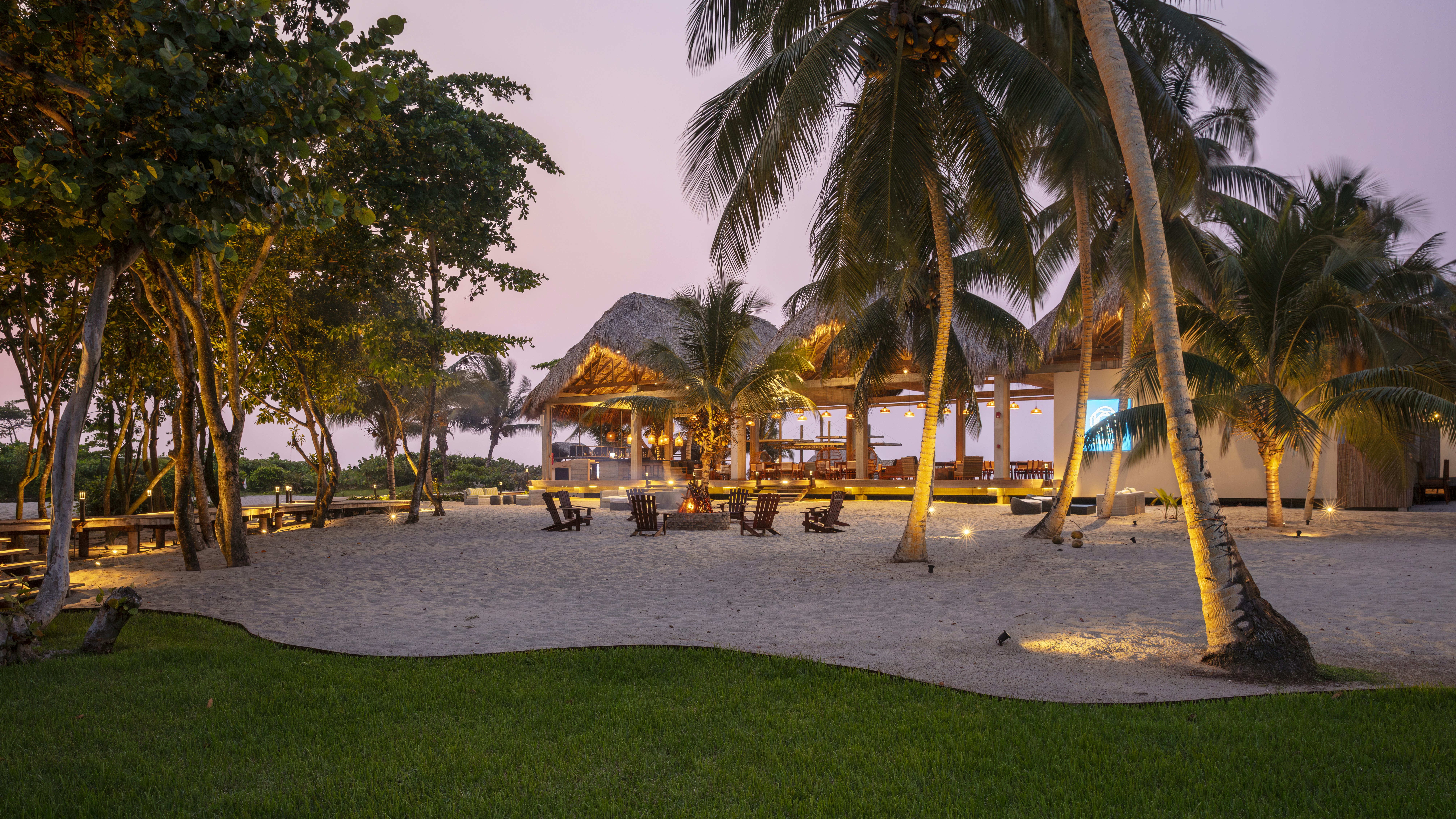 Indura Beach & Golf Resort Curio Collection by Hilton 38/50