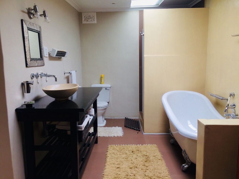 Harfield Guest Villa 50/50