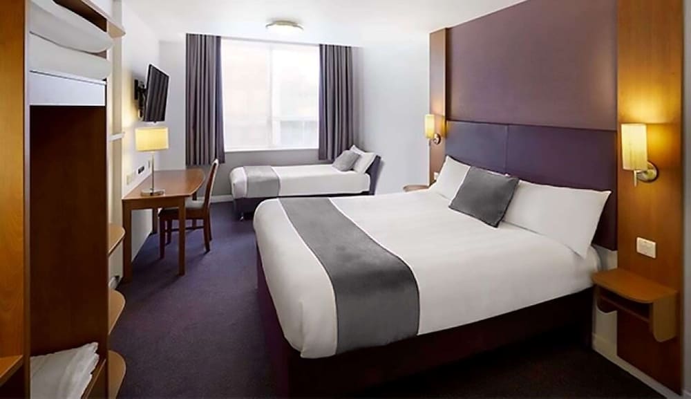 Casa Mere Manchester Airport Knutsford Sure Collection by BW 6/16