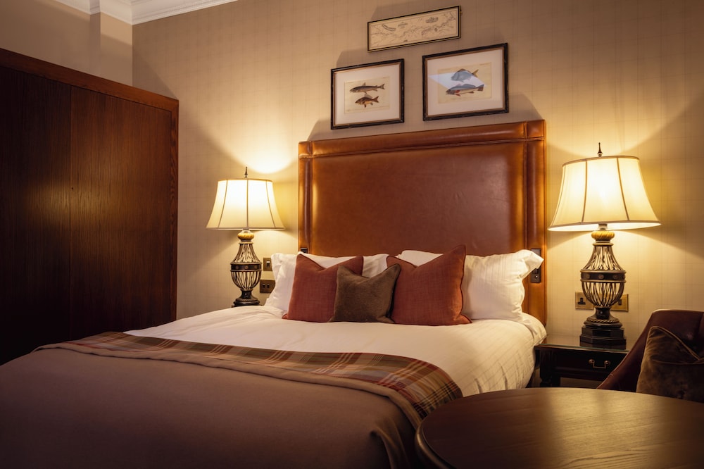 The Station Hotel 3/50