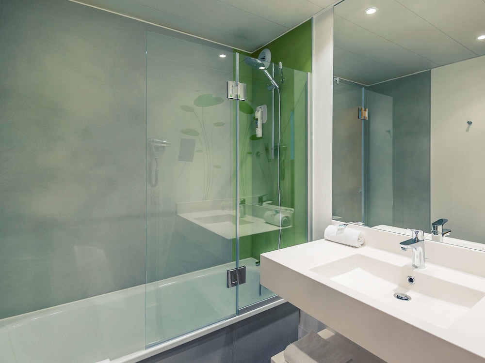 MERCURE NIORT MARAIS POITEVIN 49/50