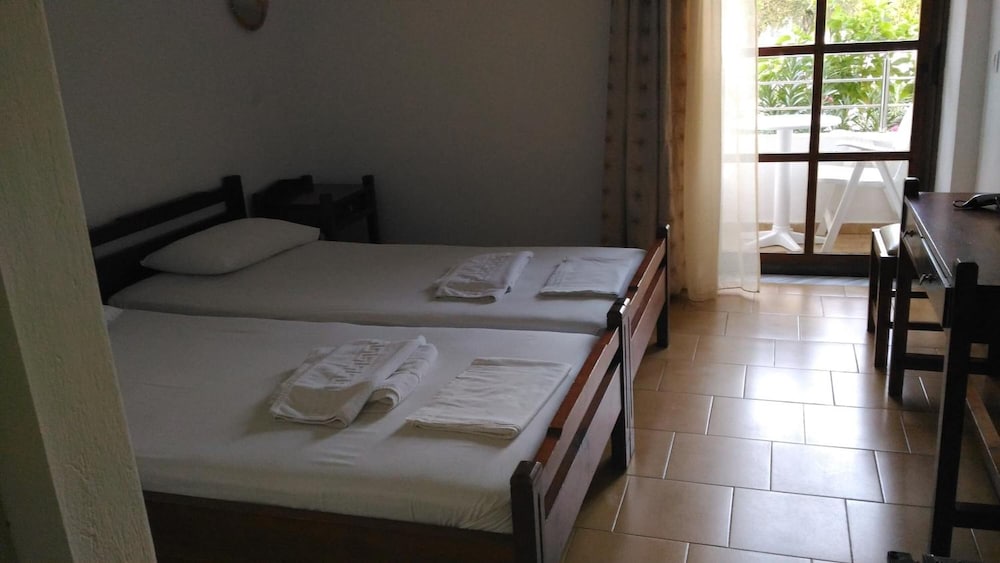 Aghas Hotel 25/60