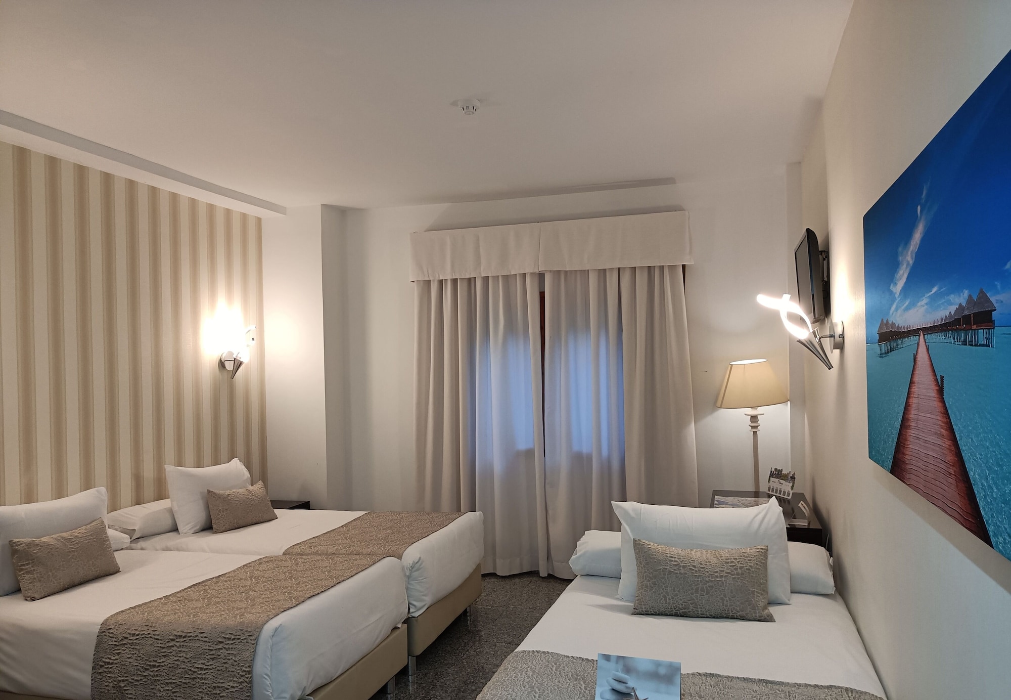 غرفة ثلاثية بثلاثة أسرّة، Hotel Plaza del Castillo 2/6