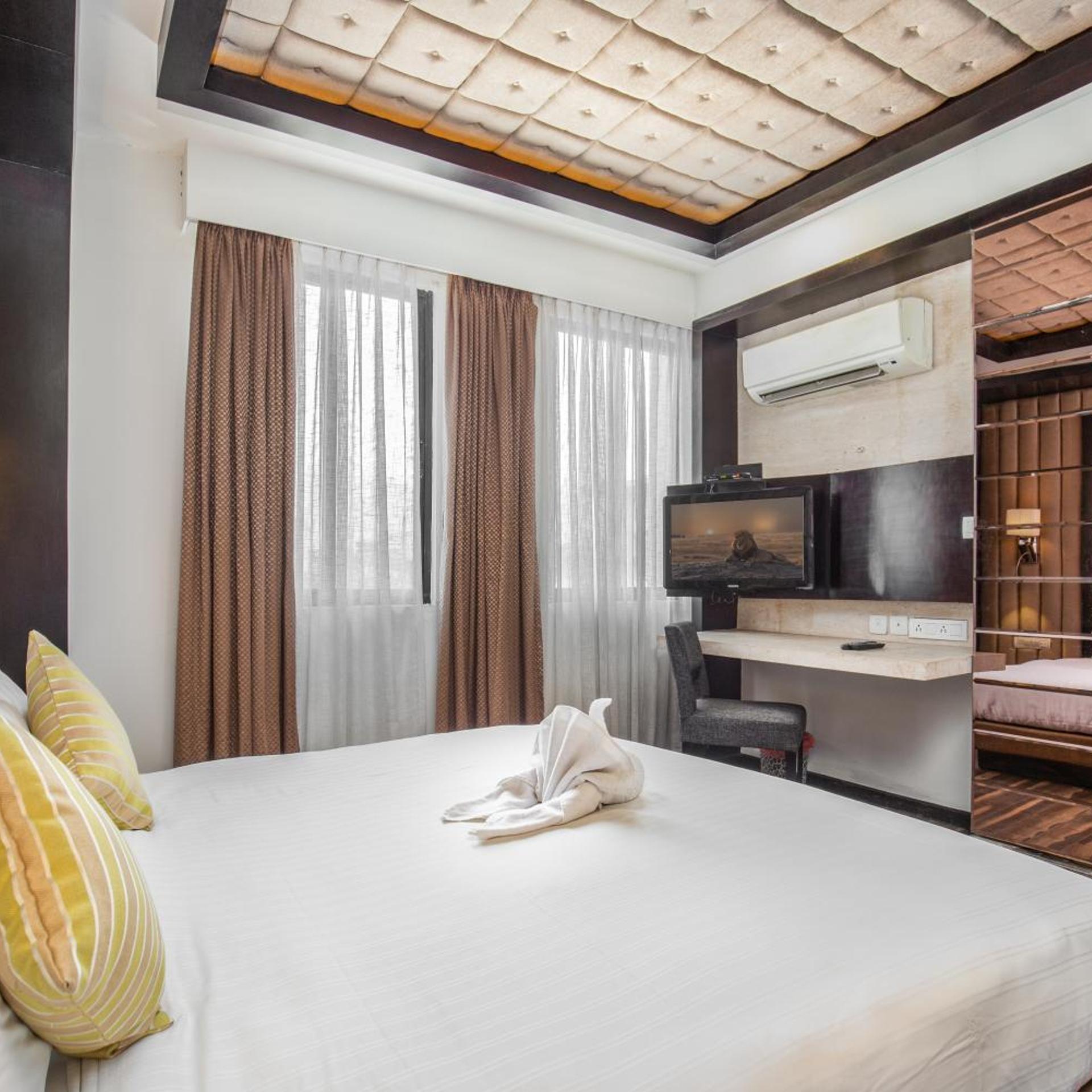 Mahabir Palace 7/40