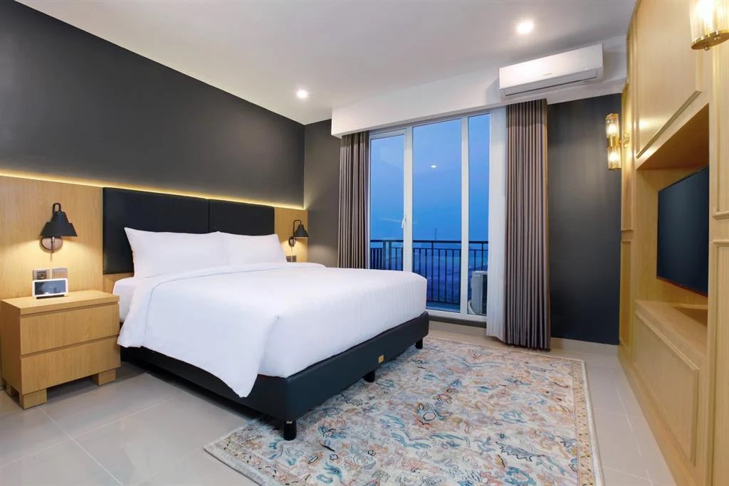 ASTON Suite
