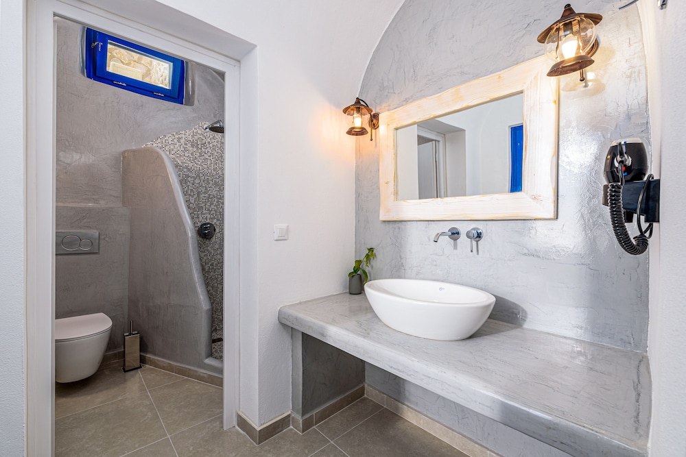 Anatoli Hotel and Spa 66/70