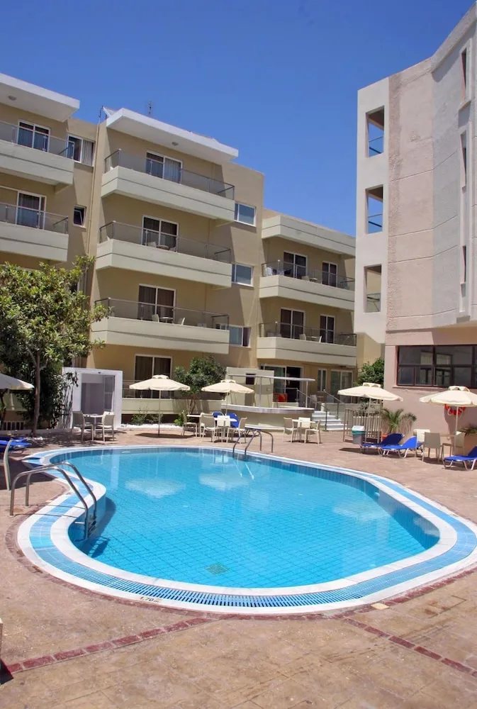 Michel Apartments 8/51
