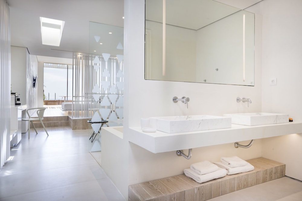 Mykonos Dove Beachfront Hotel 73/73