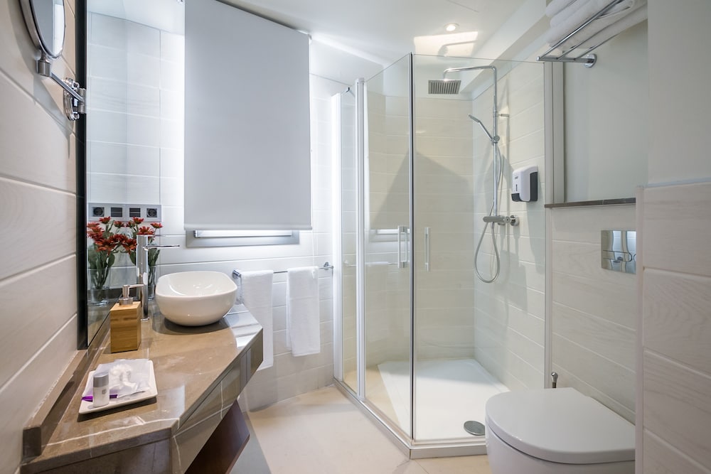 Welldone Cathedral Suites 42/50