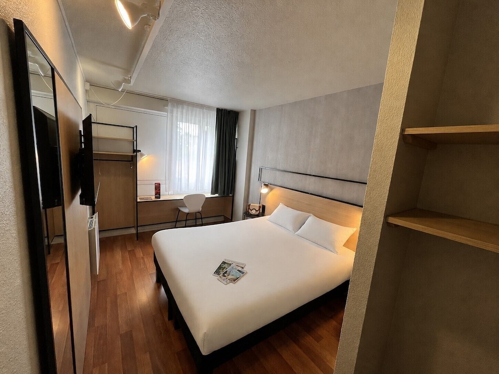 Ibis Hotel Alencon 11/45