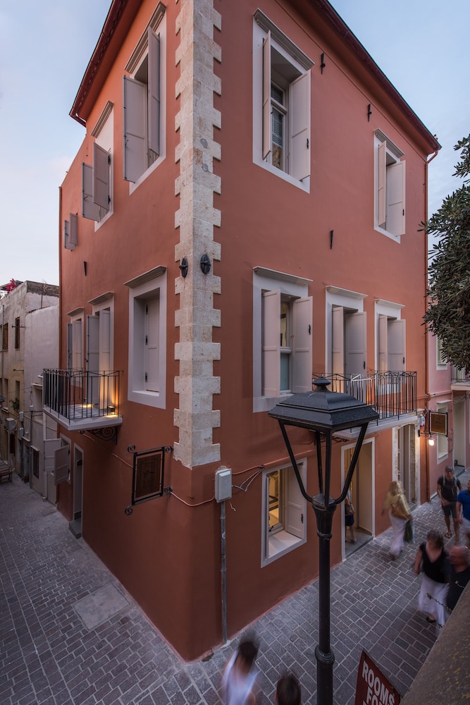 Elia Portou Due in CHANIA