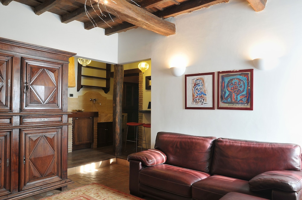 Luxury Trastevere 38/65
