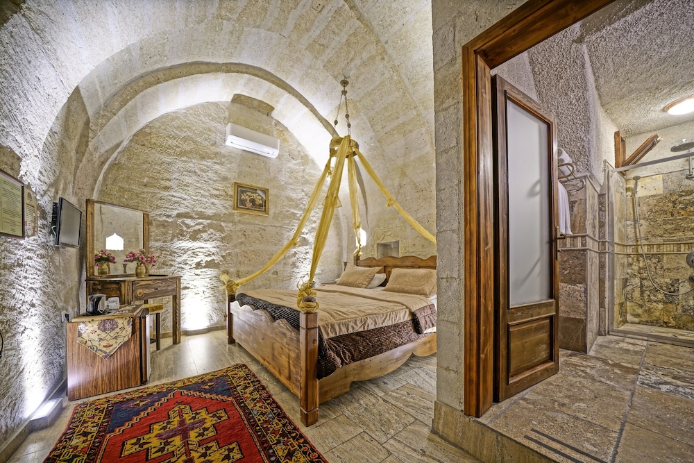 Maccan Cave Hotel 41/70