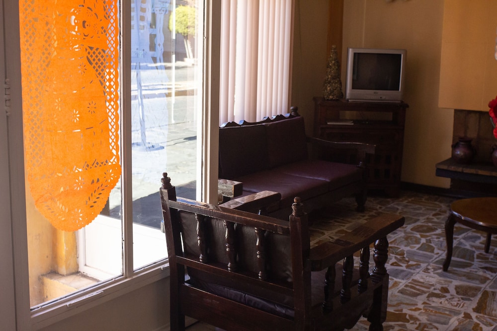 OYO Hotel Colon, Plaza Bicentenario, Zacatecas Centro 30/48