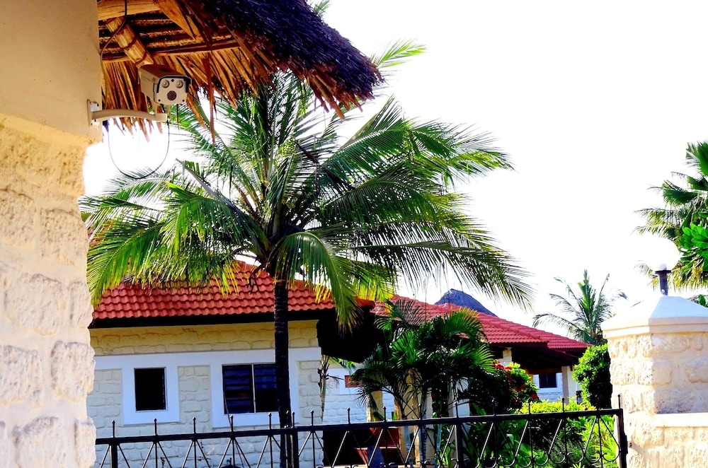 Doric Cottages Diani 6/50