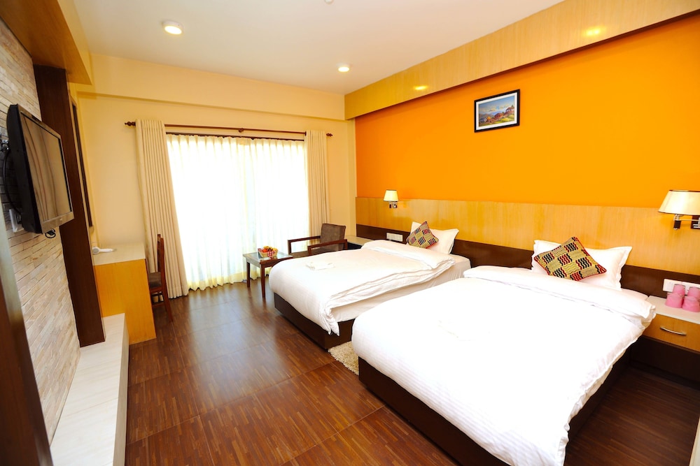Hotel Queens Park 12/50