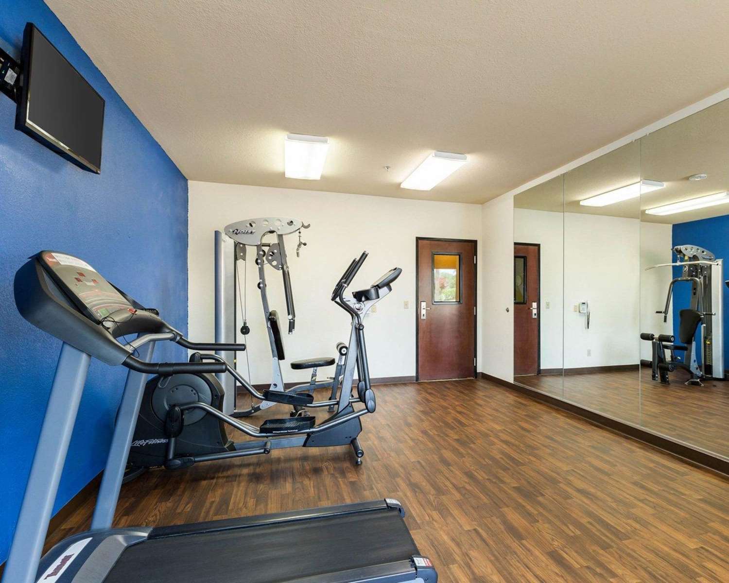 Quality Suites Huntsville Near University 10/24