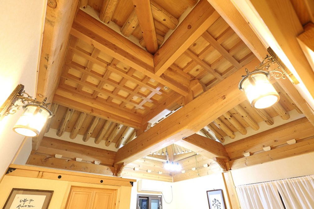 Hanok Hyeyum 9/50
