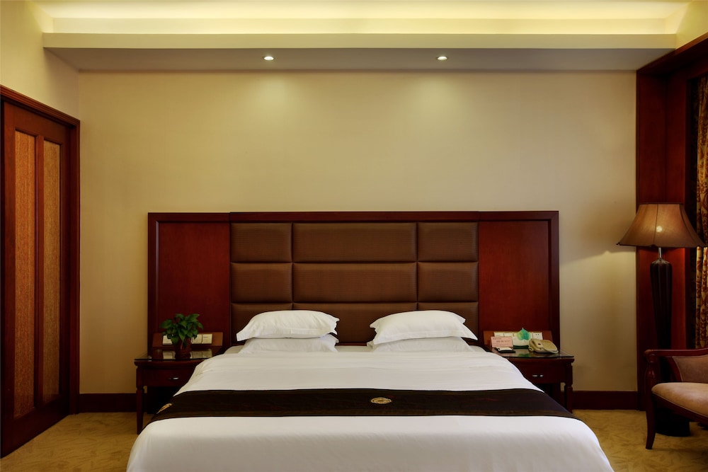 Hongfeng Hotel 18/50