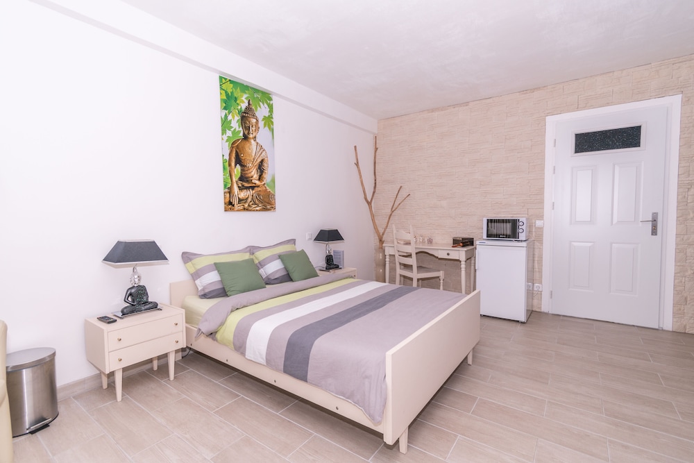 Zen, Comfortable, Double Bed