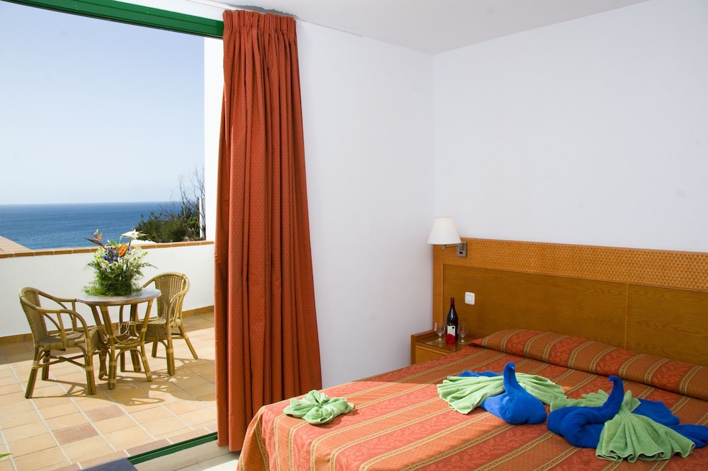 Aparthotel Esquinzo Y Monte Del Mar 37/50