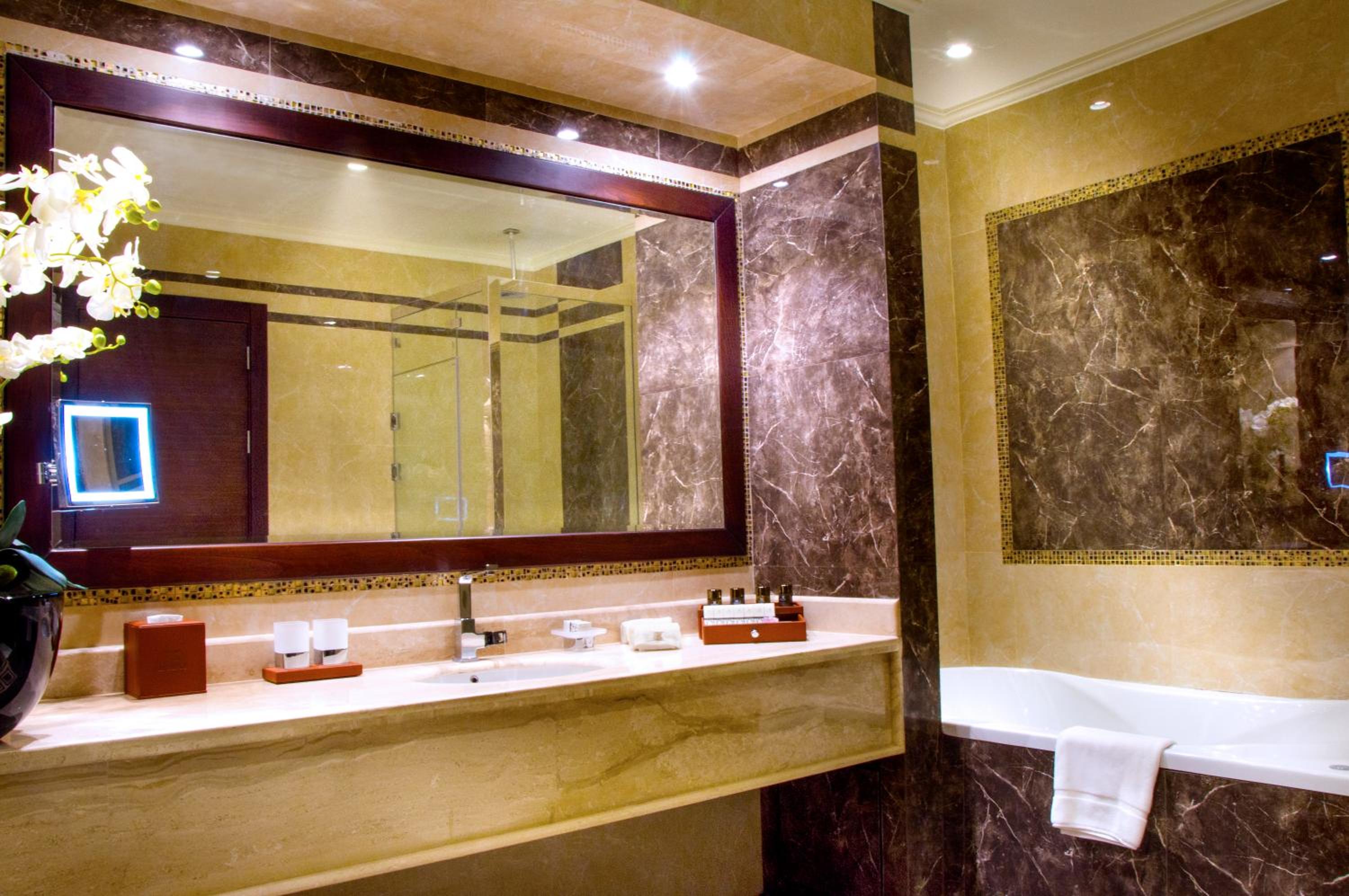 Amber Room، فندق بيات(Bayat Hotel) 7/7