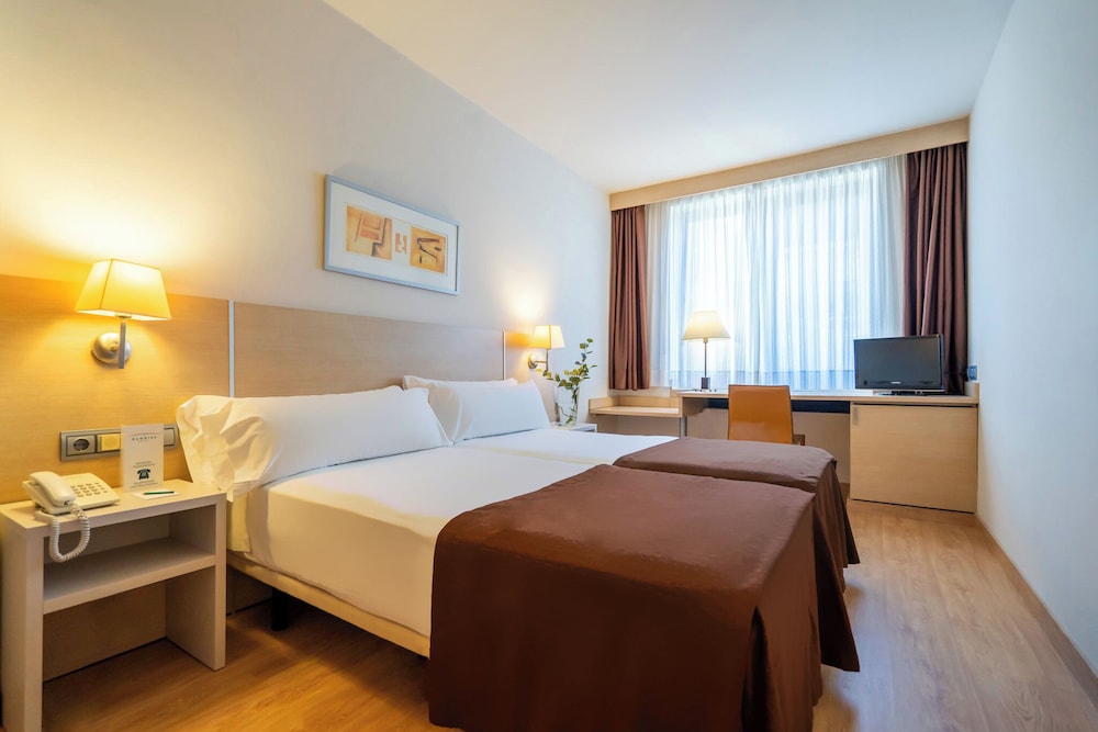 Glories Hotel 39/66