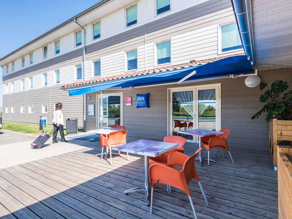 Ibis Budget Amberieu En Bugey Chateau Gaillard 30/36
