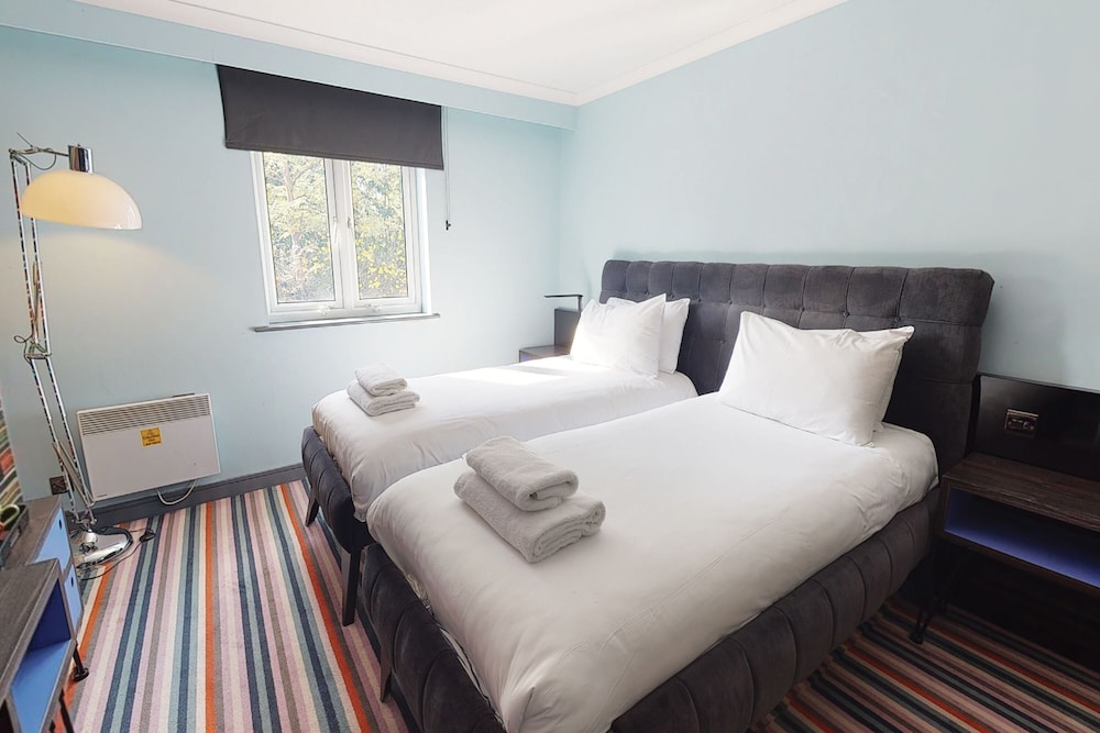Village Urban Resort Nottingham 16/62