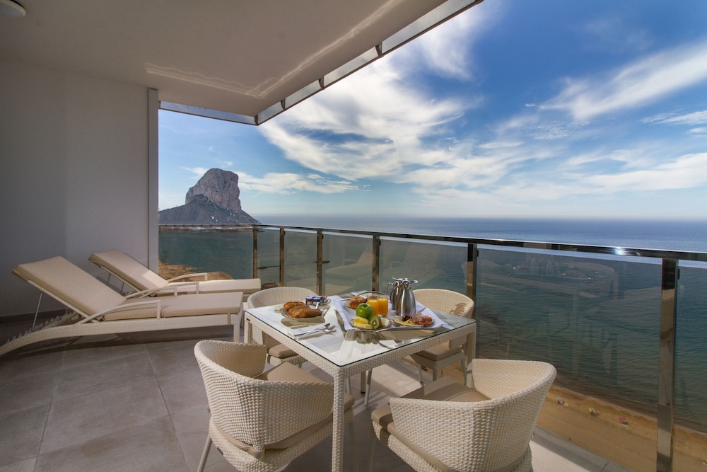 ESTIMAR Calpe Suitopia 3 & three 23/33