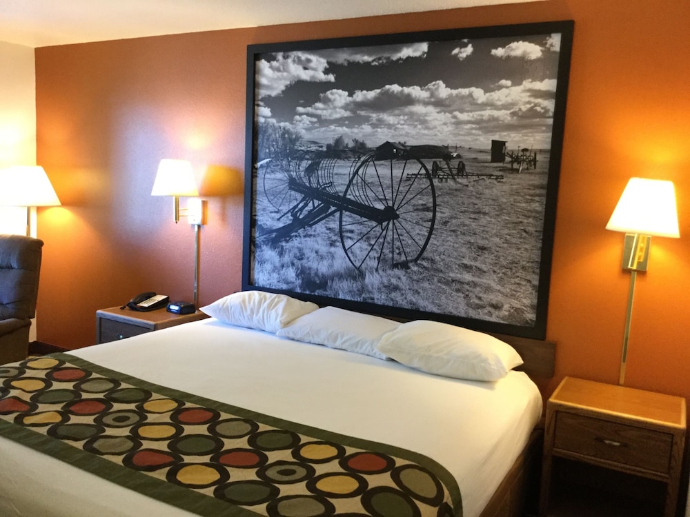 Super 8 by Wyndham Aberdeen East 8/20